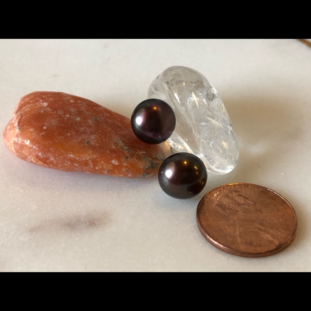 Cultured Peacock Freshwater Pearls